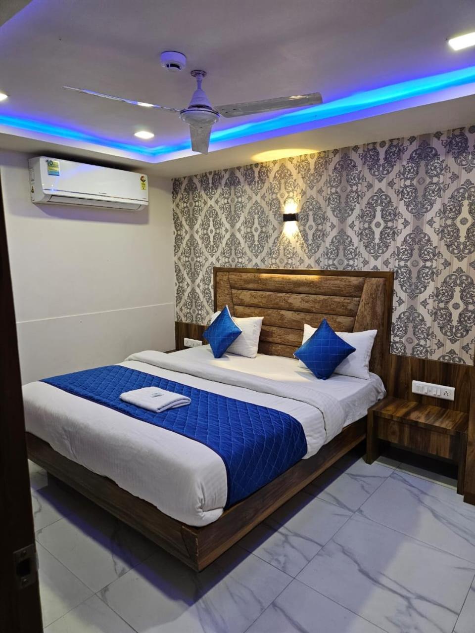 Hotel Ozone,Ahmadábád Kültér fotó